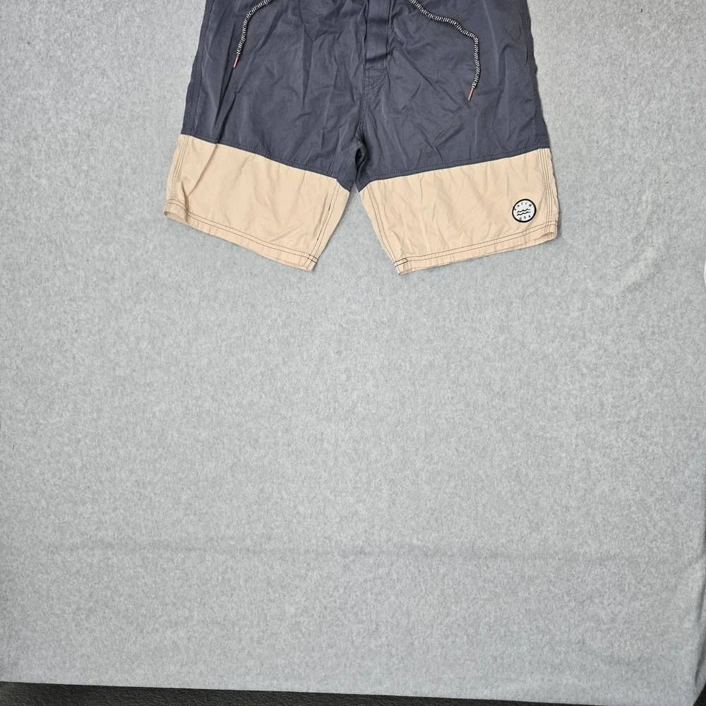 Katin USA Men Shorts 34 Gray Nylon Polyester Swimwear Colorblock Logo Patch